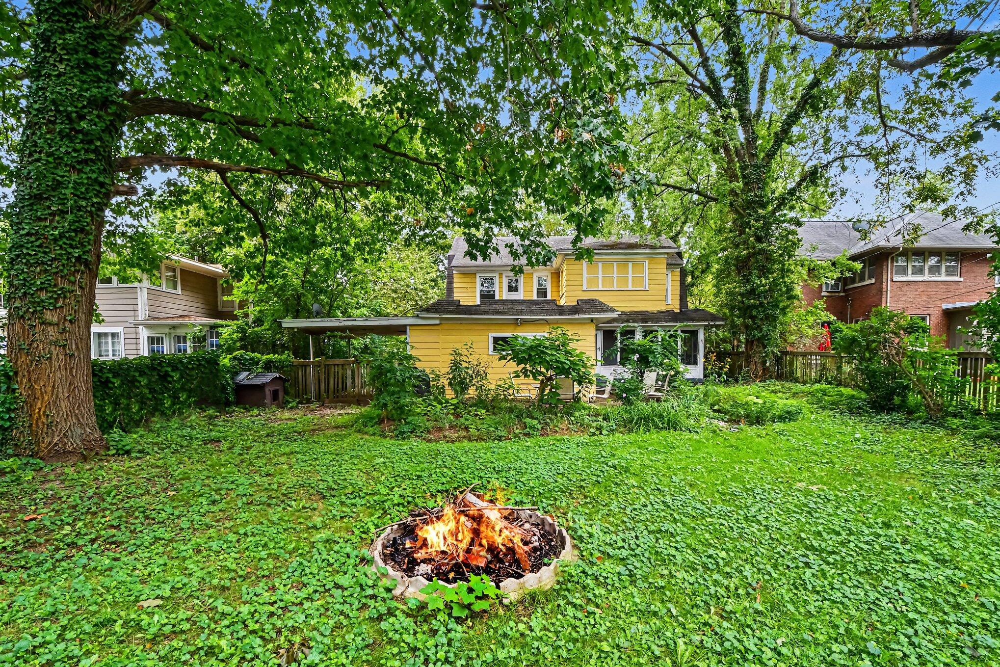 319 Aurora Street SE Grand Rapids MI 49507