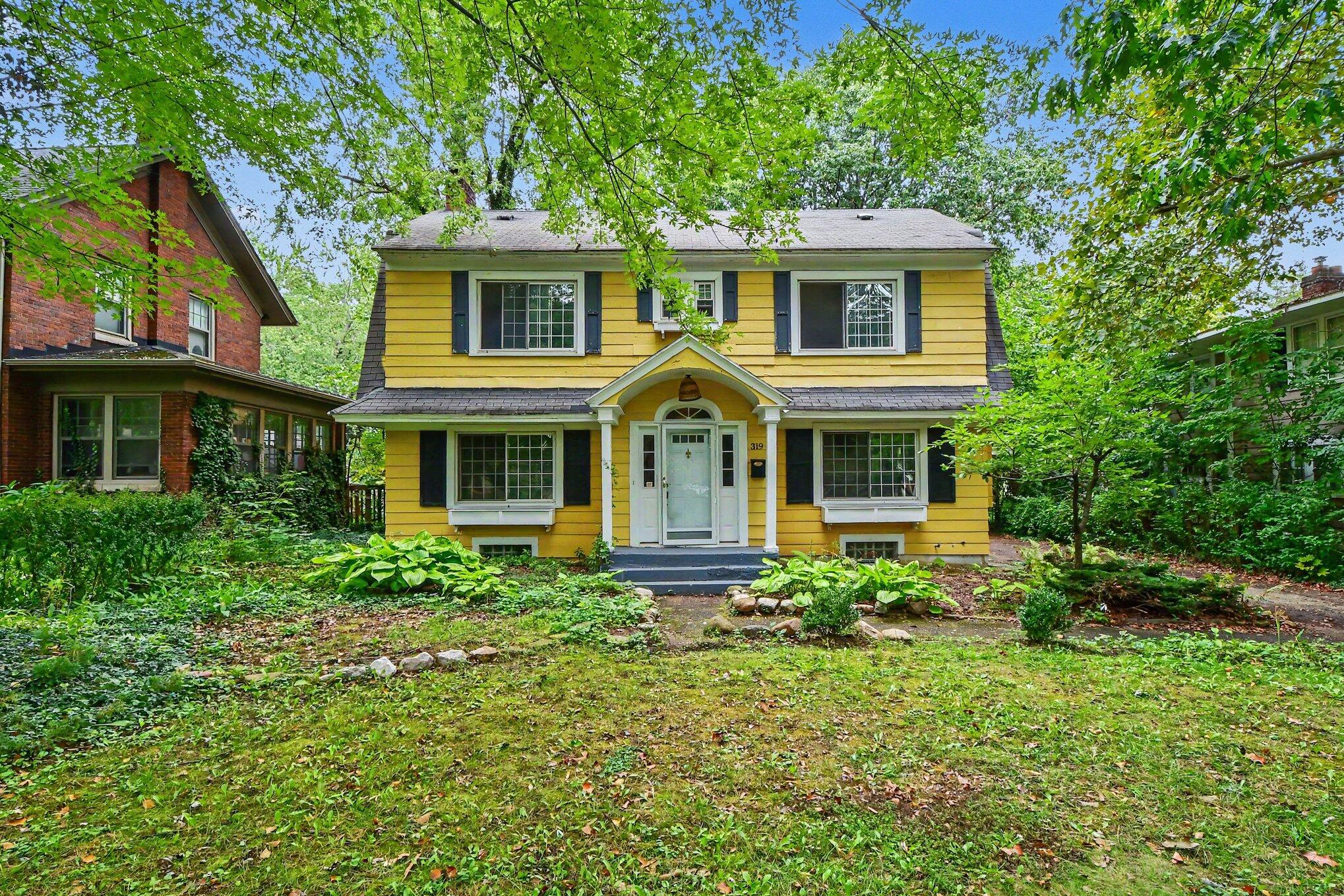 319 Aurora Street SE Grand Rapids MI 49507