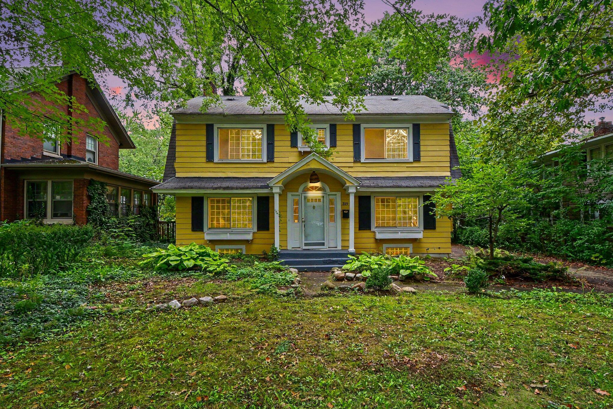 319 Aurora Street SE Grand Rapids MI 49507