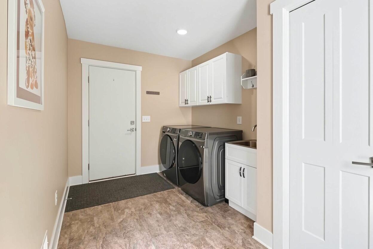2047 N Lakeshore Drive Ludington MI 49431