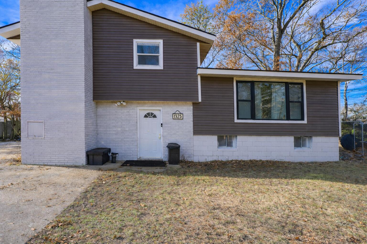 1325 Sumac Street Muskegon MI 49445
