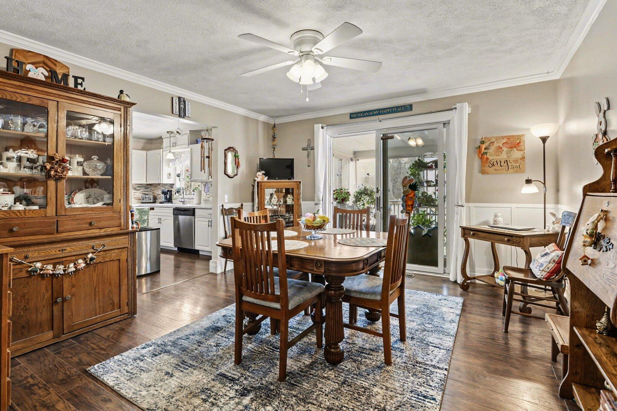4453 Hicks Avenue Benton Harbor MI 49022