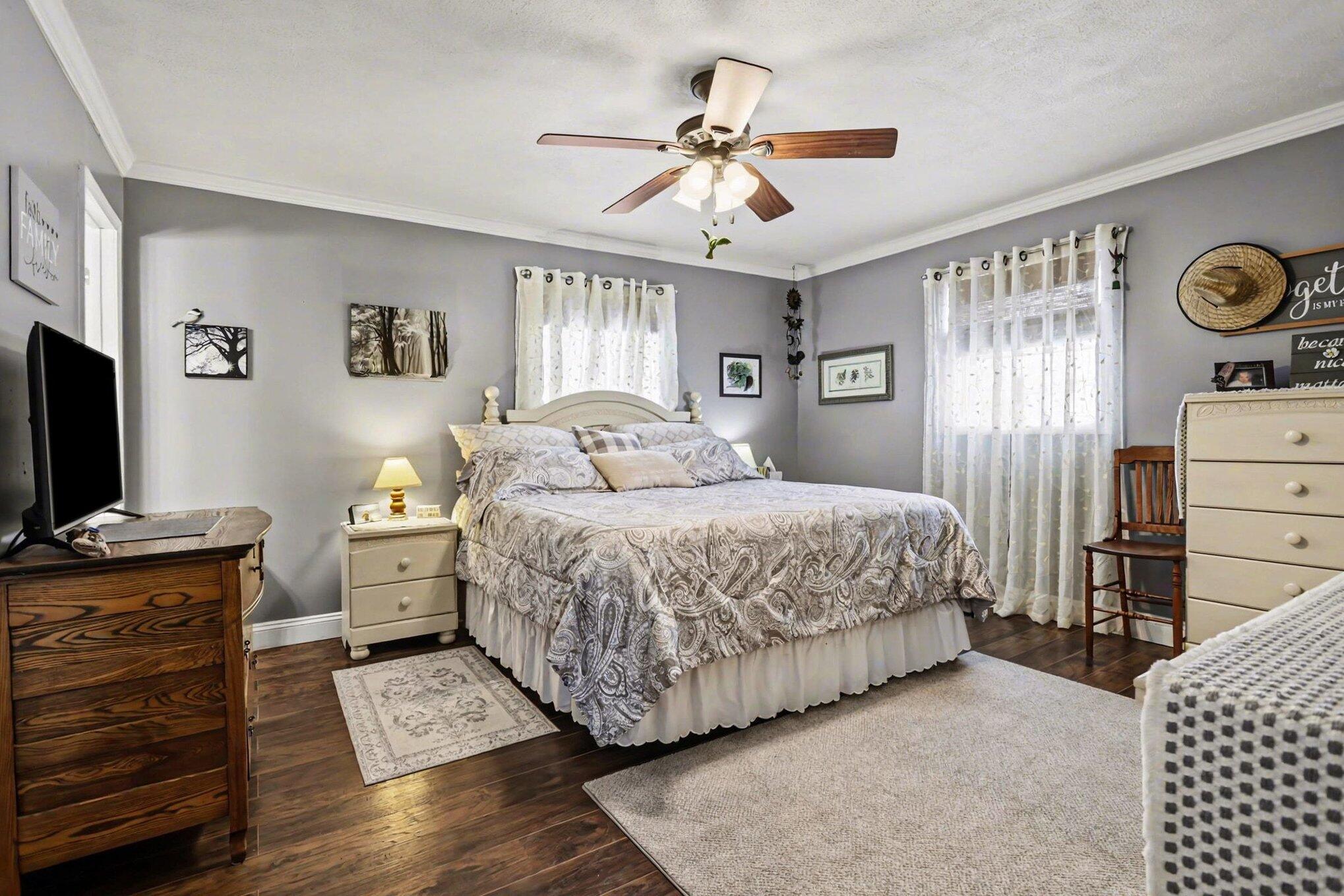 4453 Hicks Avenue Benton Harbor MI 49022