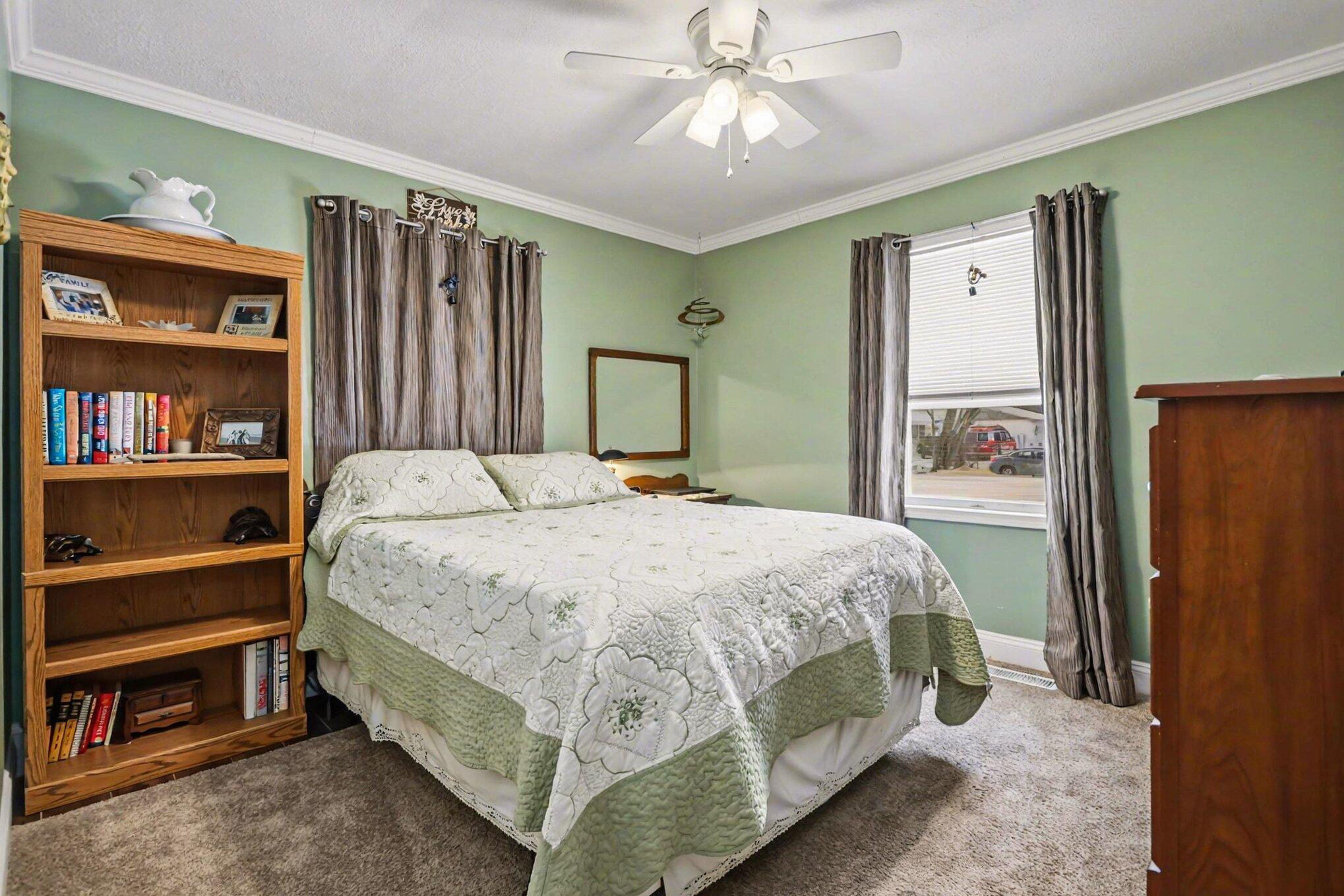 4453 Hicks Avenue Benton Harbor MI 49022