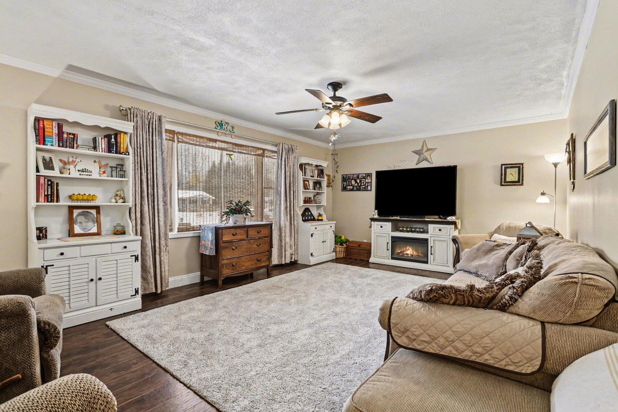 4453 Hicks Avenue Benton Harbor MI 49022