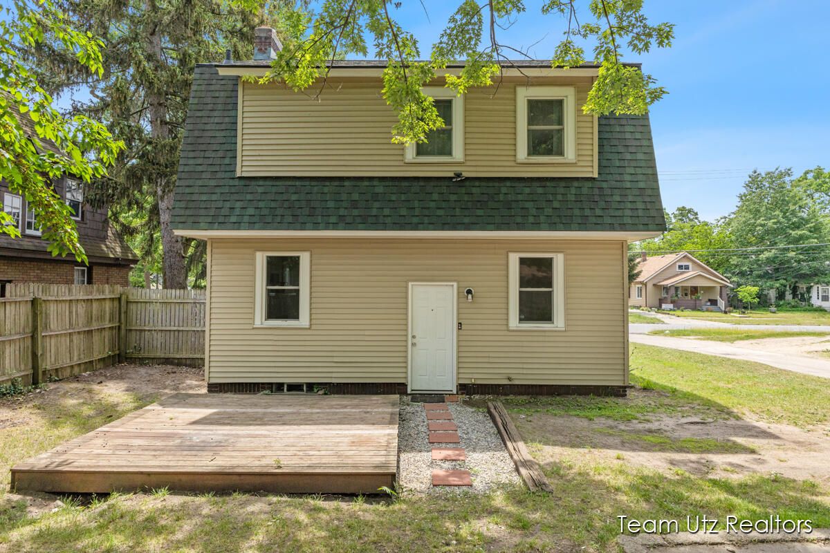 615 Griggs Street SE Grand Rapids MI 49507