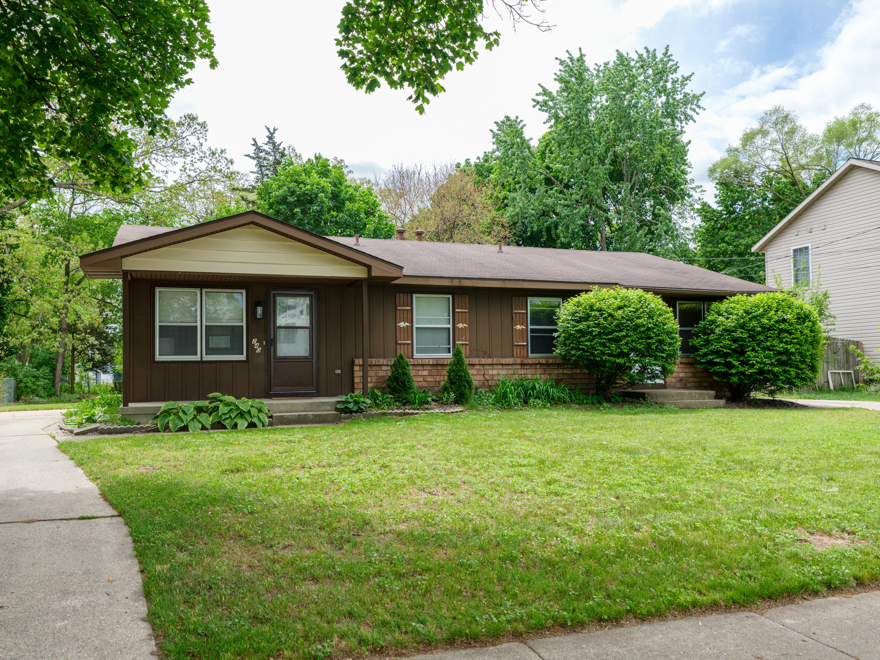 238-240 Wilbur Street SE Grand Rapids MI 49548