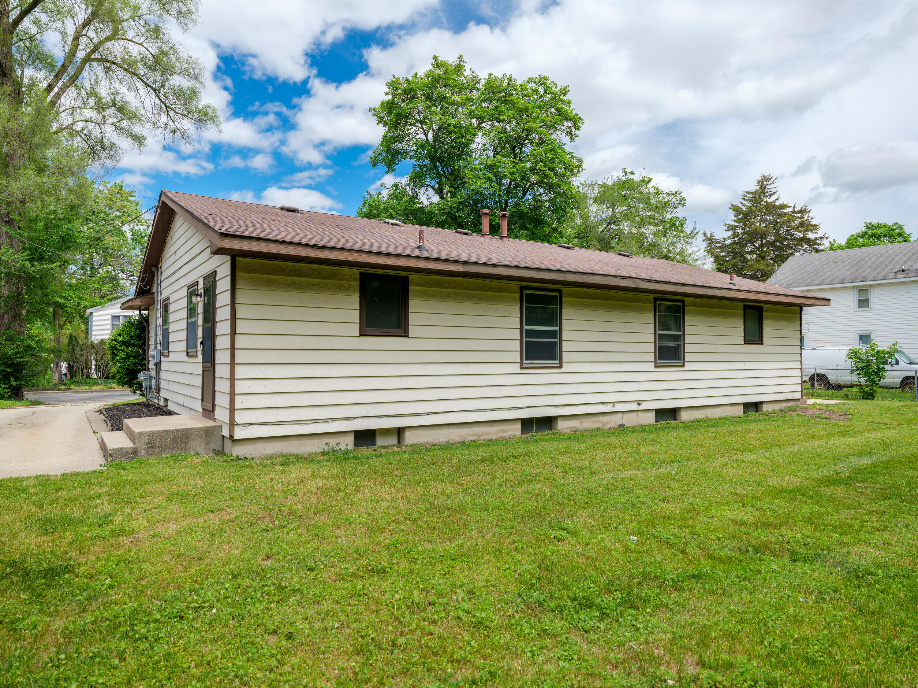 238-240 Wilbur Street SE Grand Rapids MI 49548