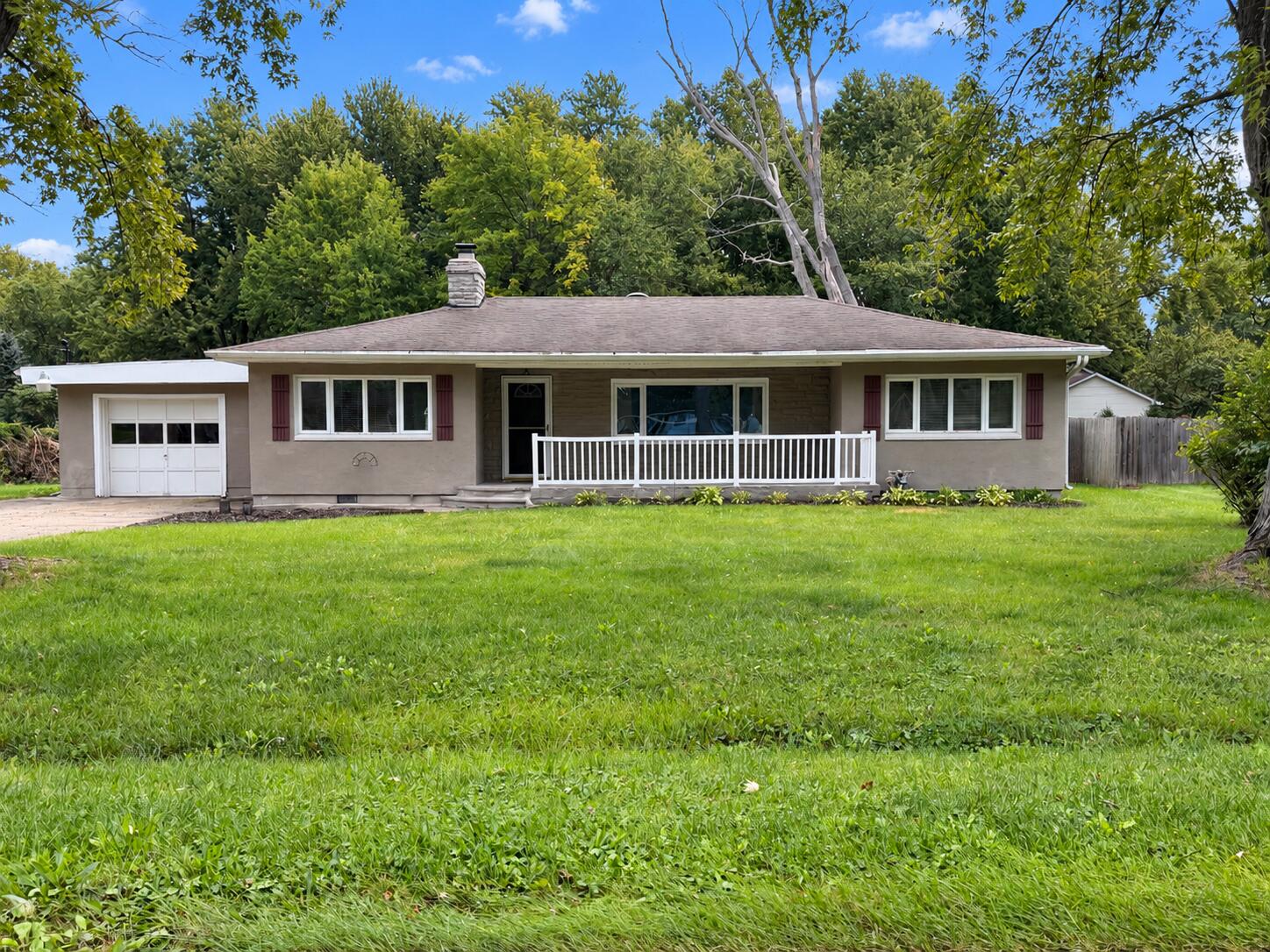 1637 Grove Avenue Benton Harbor MI 49022
