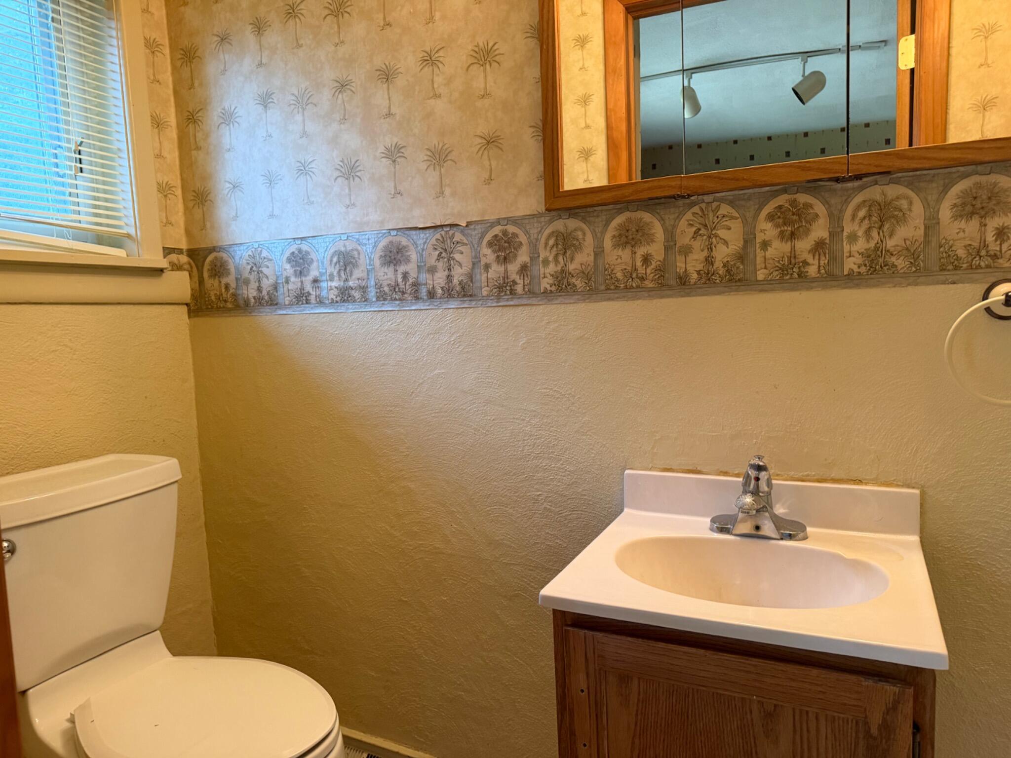 1637 Grove Avenue Benton Harbor MI 49022