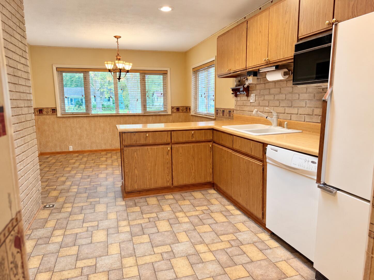 1637 Grove Avenue Benton Harbor MI 49022