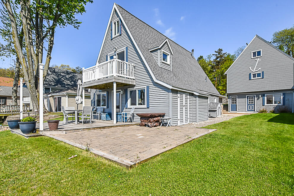 1210 N Eagle Lake Drive Kalamazoo MI 49009