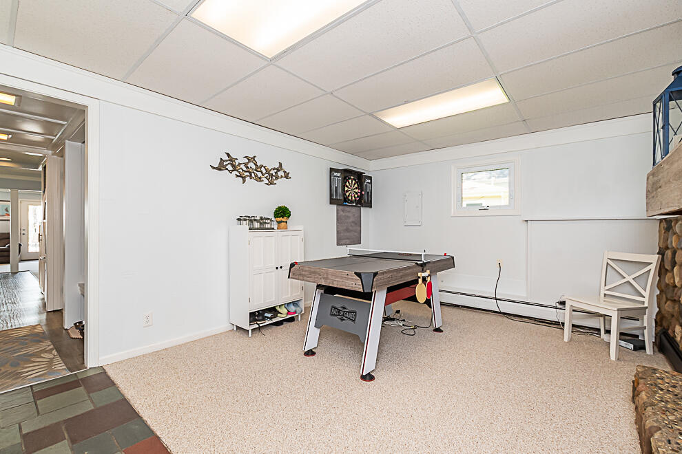 1210 N Eagle Lake Drive Kalamazoo MI 49009