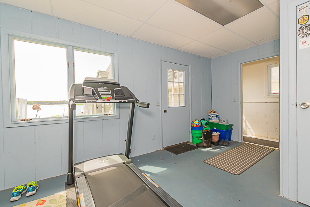 1210 N Eagle Lake Drive Kalamazoo MI 49009