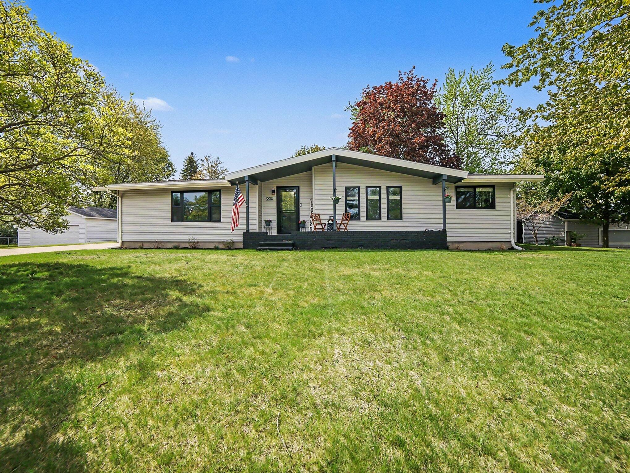 906 Mitchell Street Ludington MI 49431