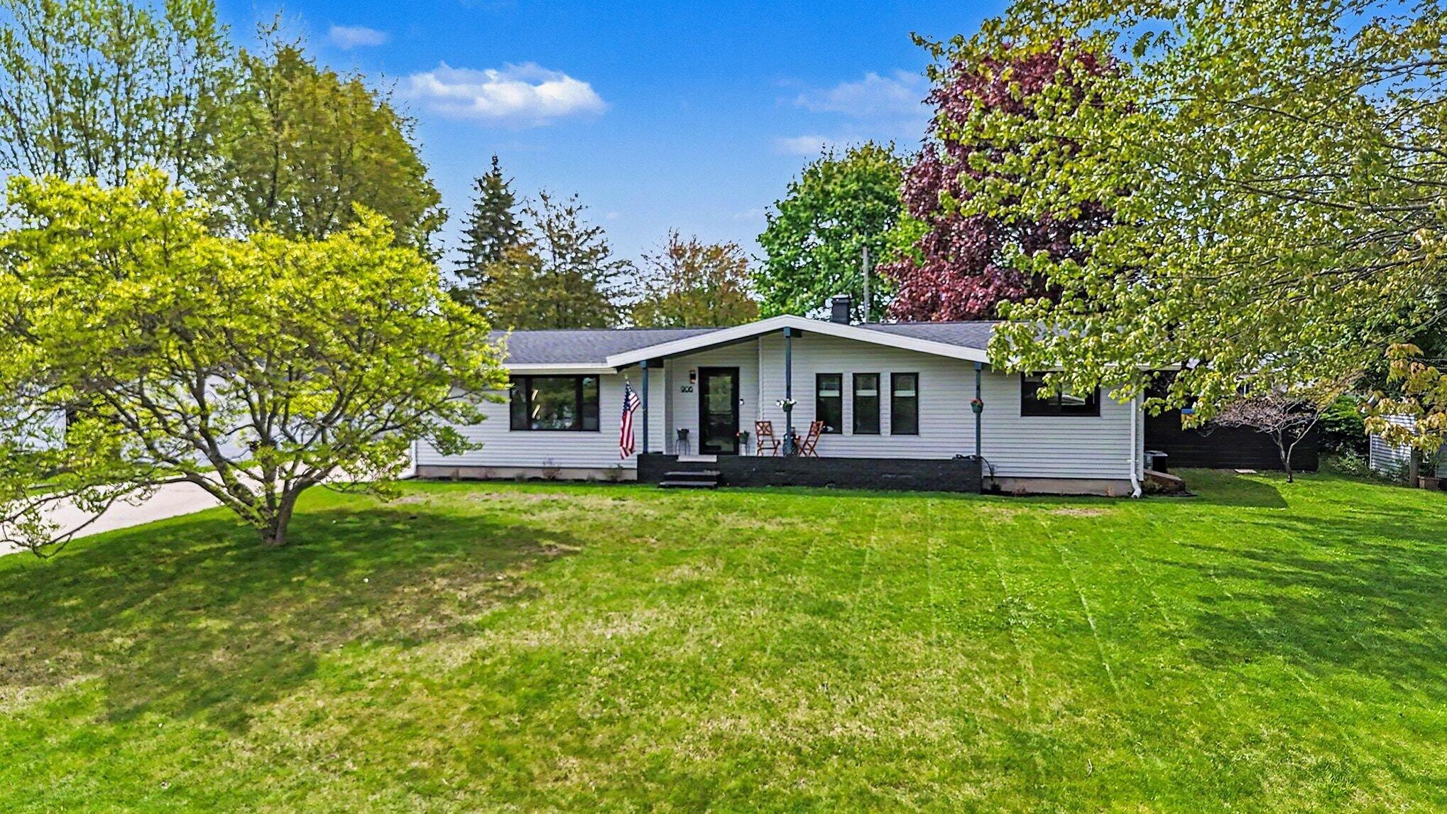 906 Mitchell Street Ludington MI 49431