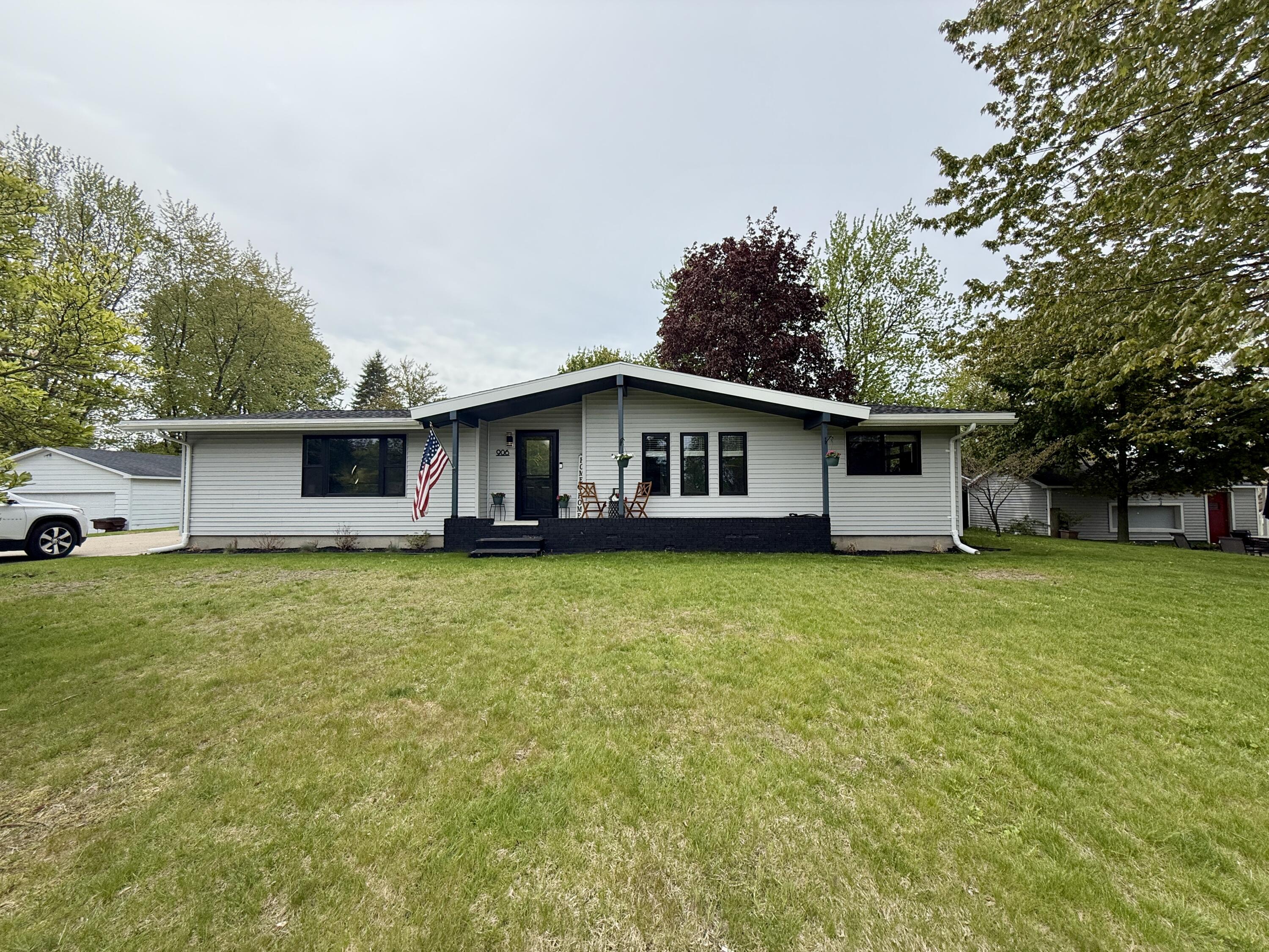 906 Mitchell Street Ludington MI 49431