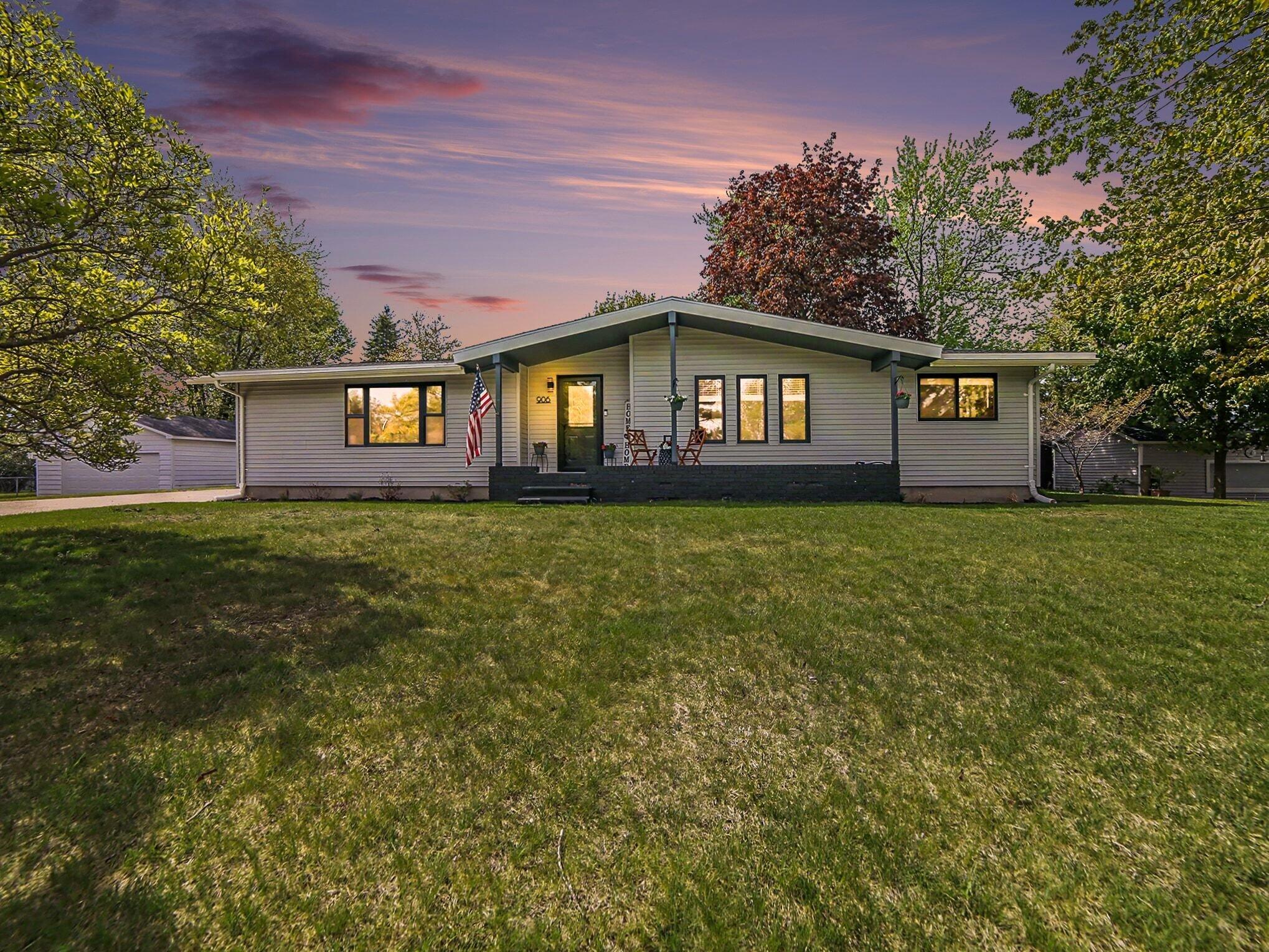 906 Mitchell Street Ludington MI 49431