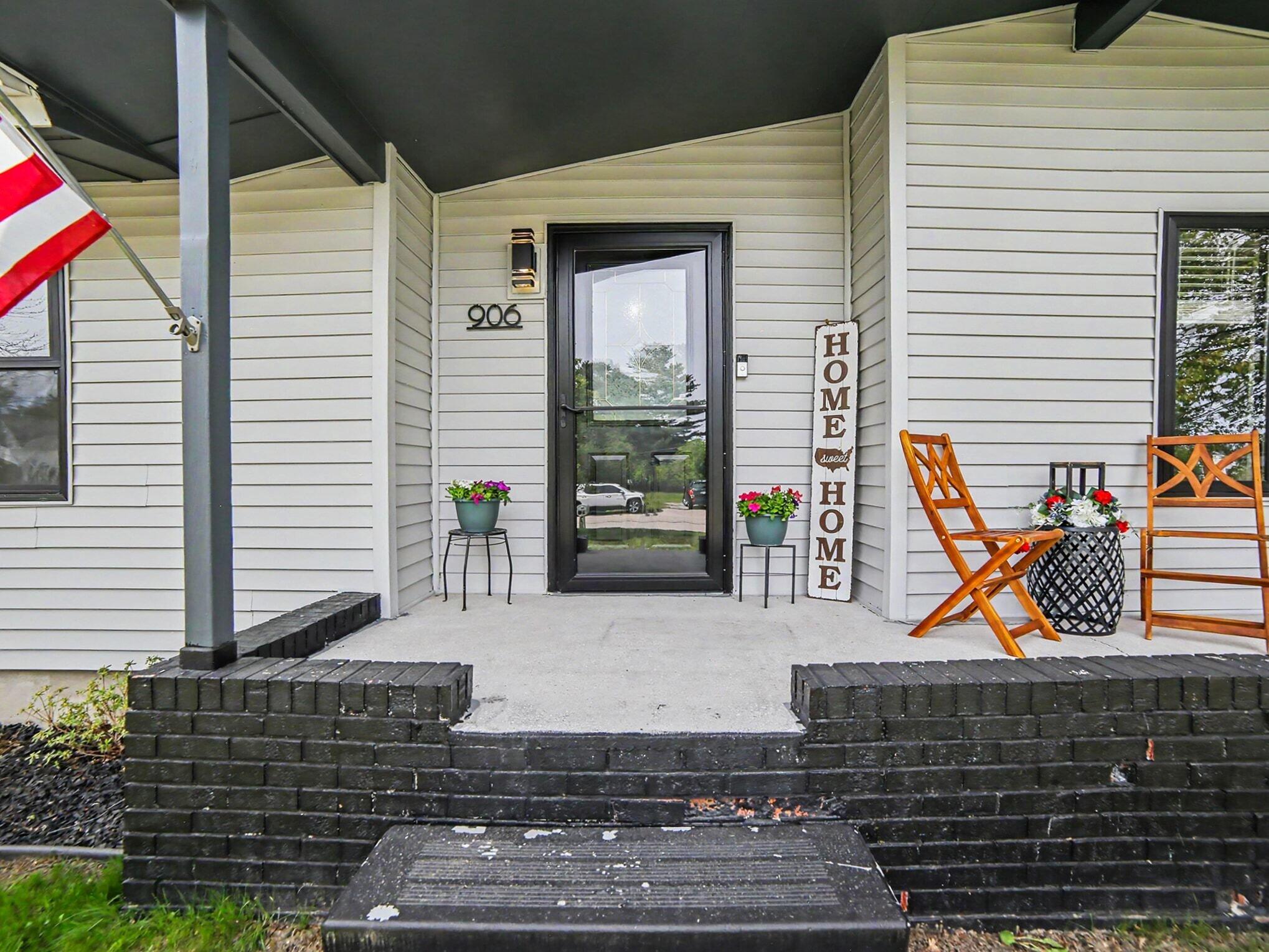 906 Mitchell Street Ludington MI 49431
