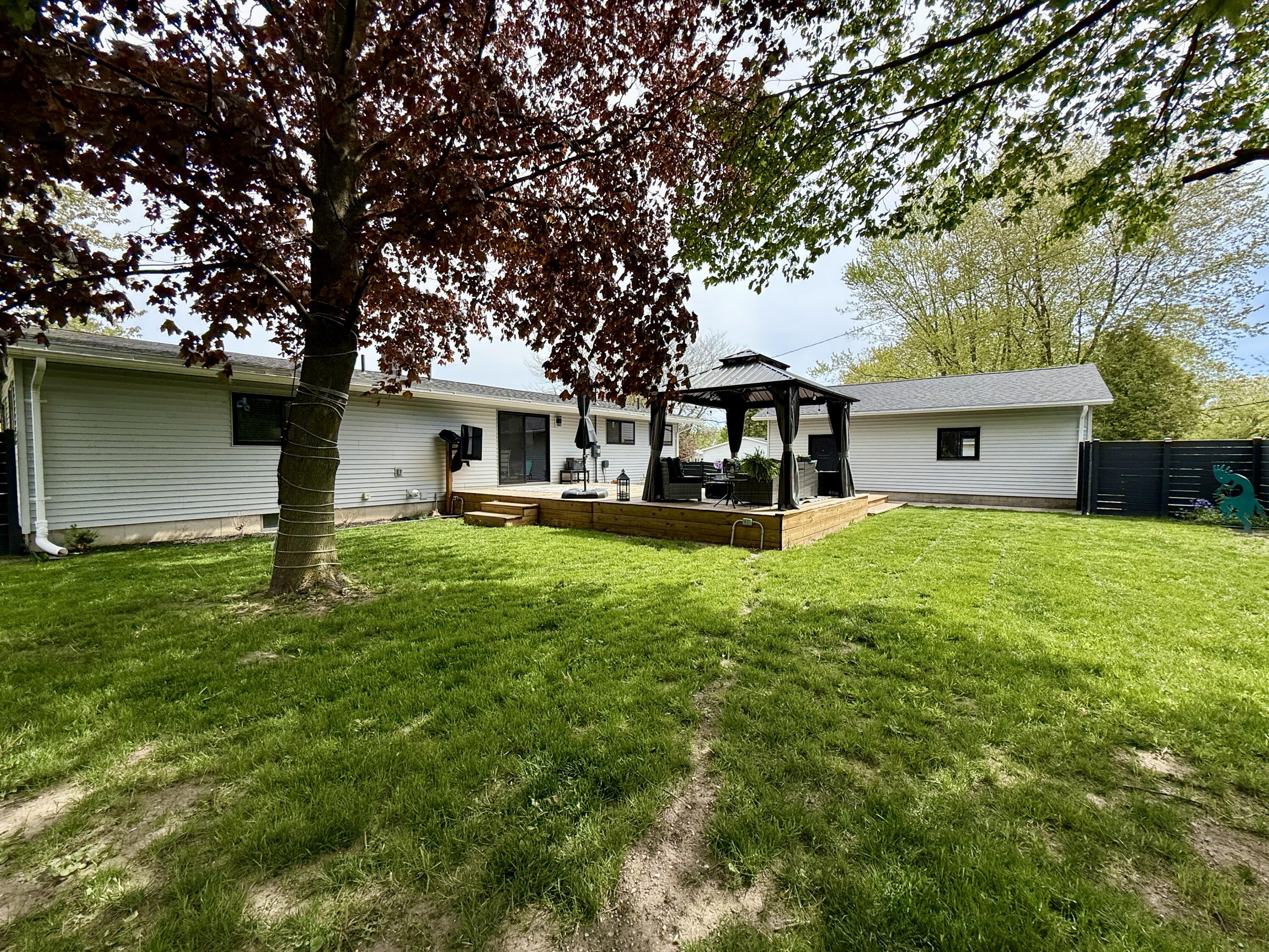 906 Mitchell Street Ludington MI 49431