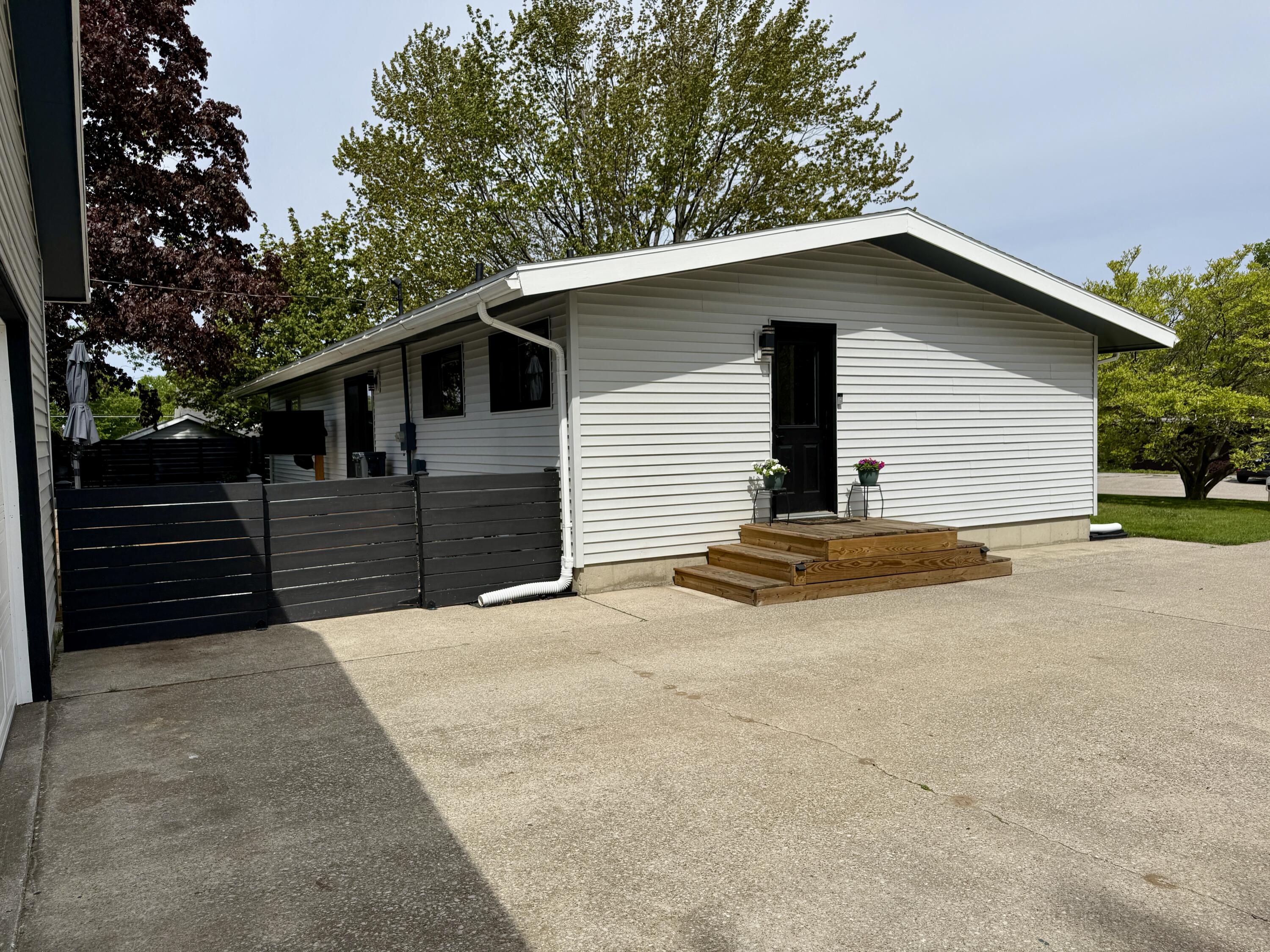 906 Mitchell Street Ludington MI 49431