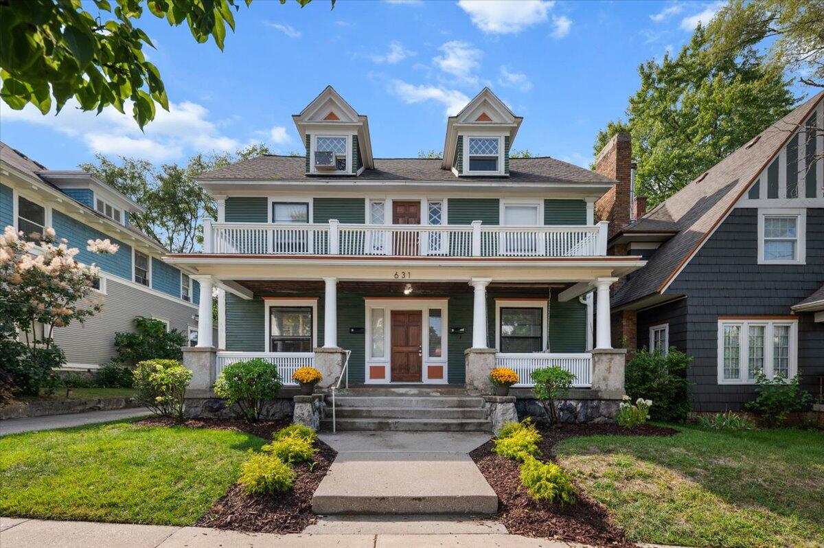 631 Paris Avenue SE Grand Rapids MI 49503