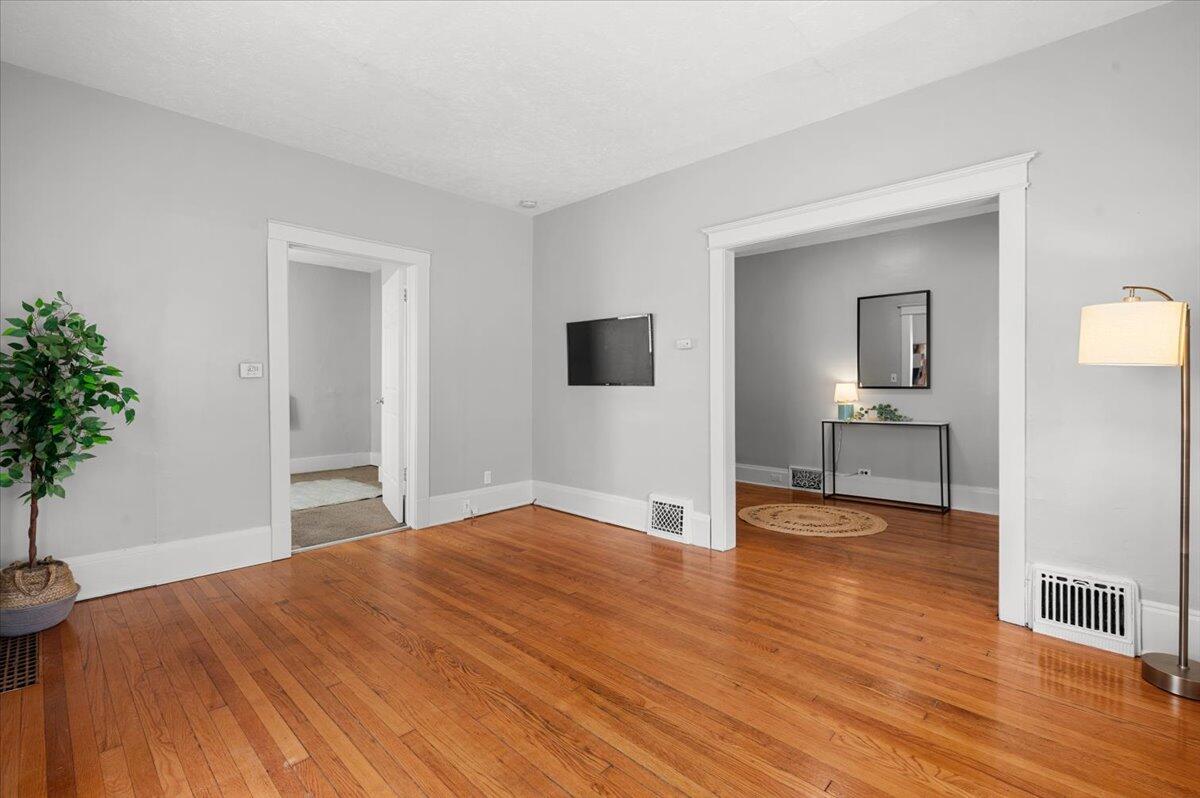 631 Paris Avenue SE Grand Rapids MI 49503