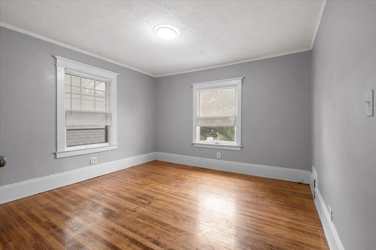 631 Paris Avenue SE Grand Rapids MI 49503