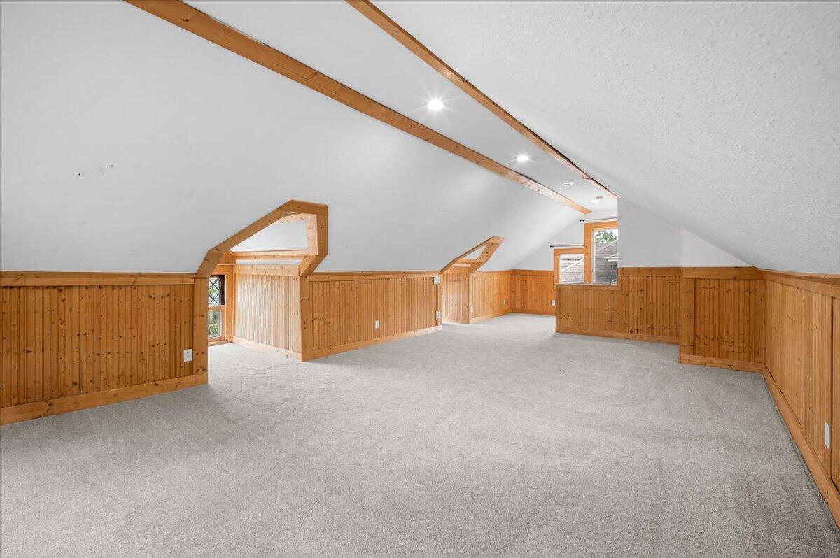 631 Paris Avenue SE Grand Rapids MI 49503