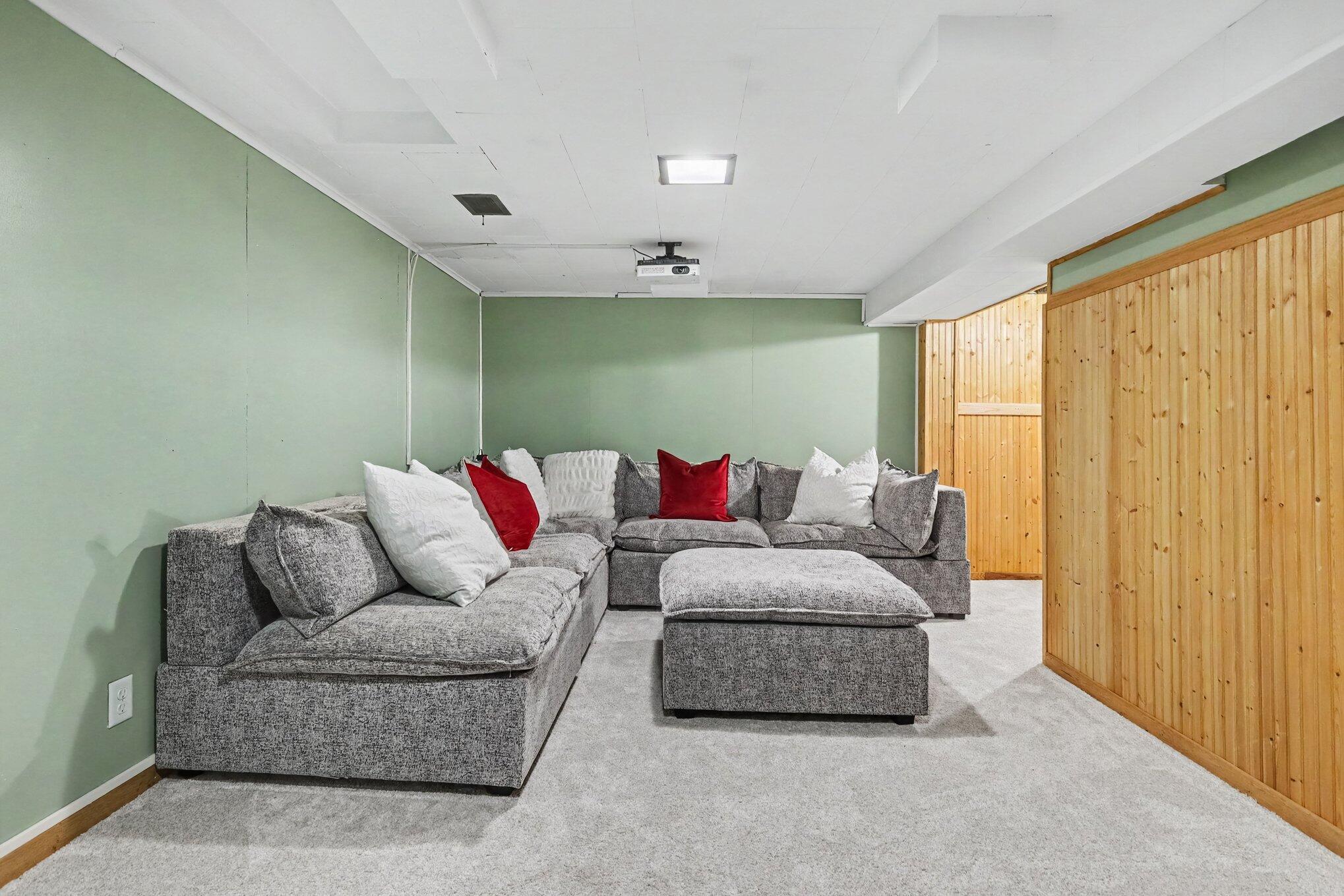 636 Hoyt Street SE Grand Rapids MI 49507
