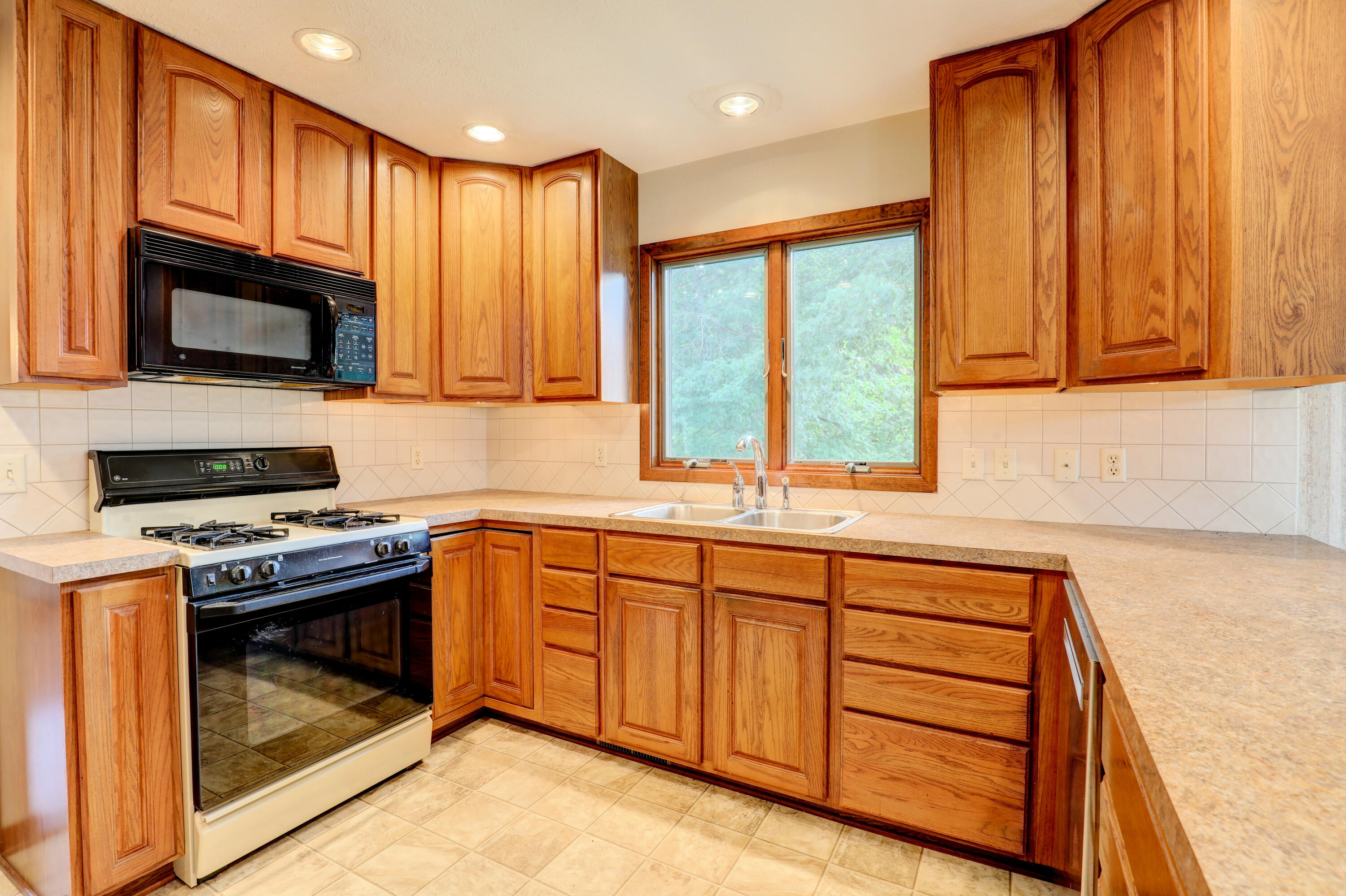 8691 Summit Court Zeeland MI 49464