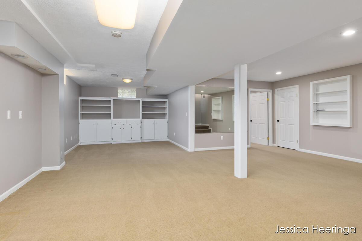 2856 Alger Street SE Grand Rapids MI 49546
