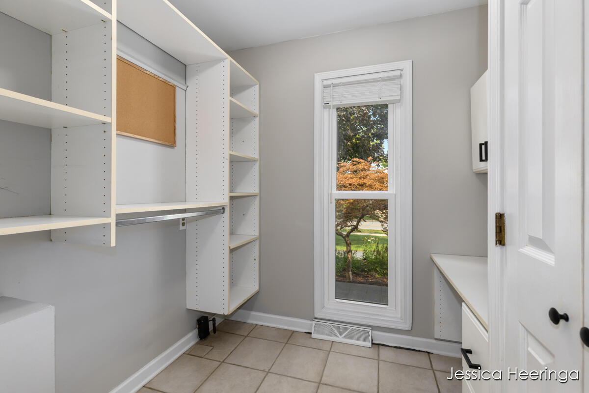 2856 Alger Street SE Grand Rapids MI 49546