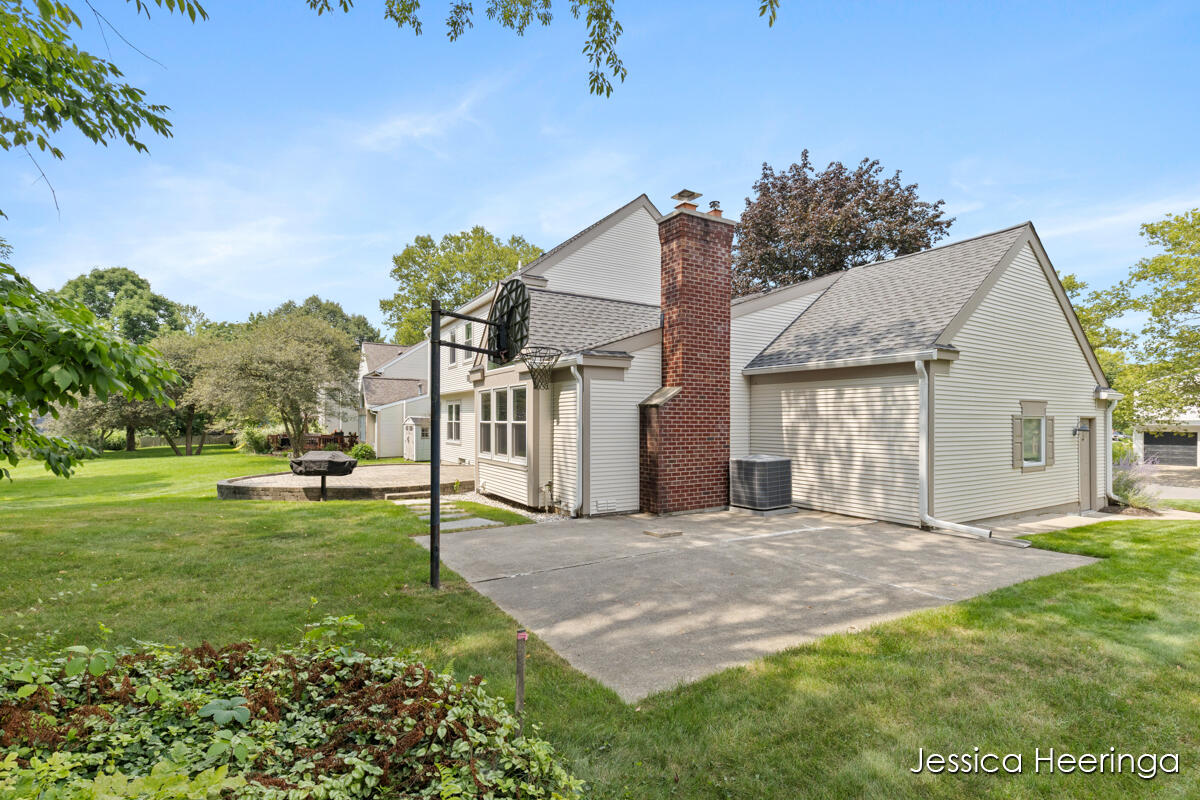 2856 Alger Street SE Grand Rapids MI 49546