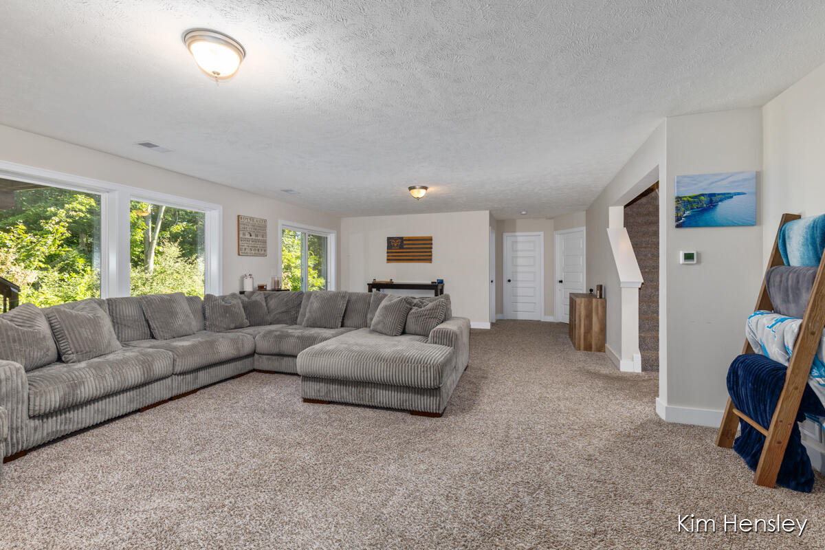 9413 Sunset Ridge Drive NE Rockford MI 49341