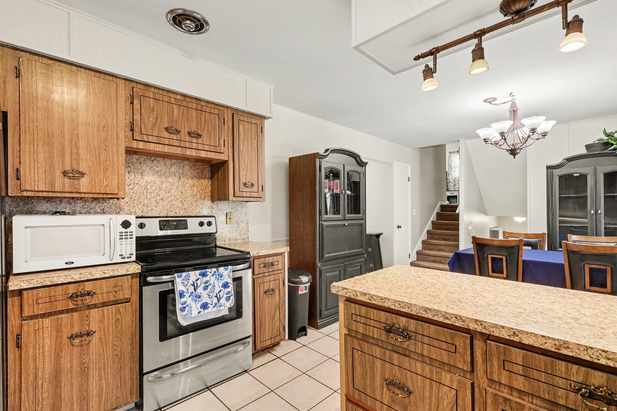 1852 Castle Avenue Muskegon MI 49441
