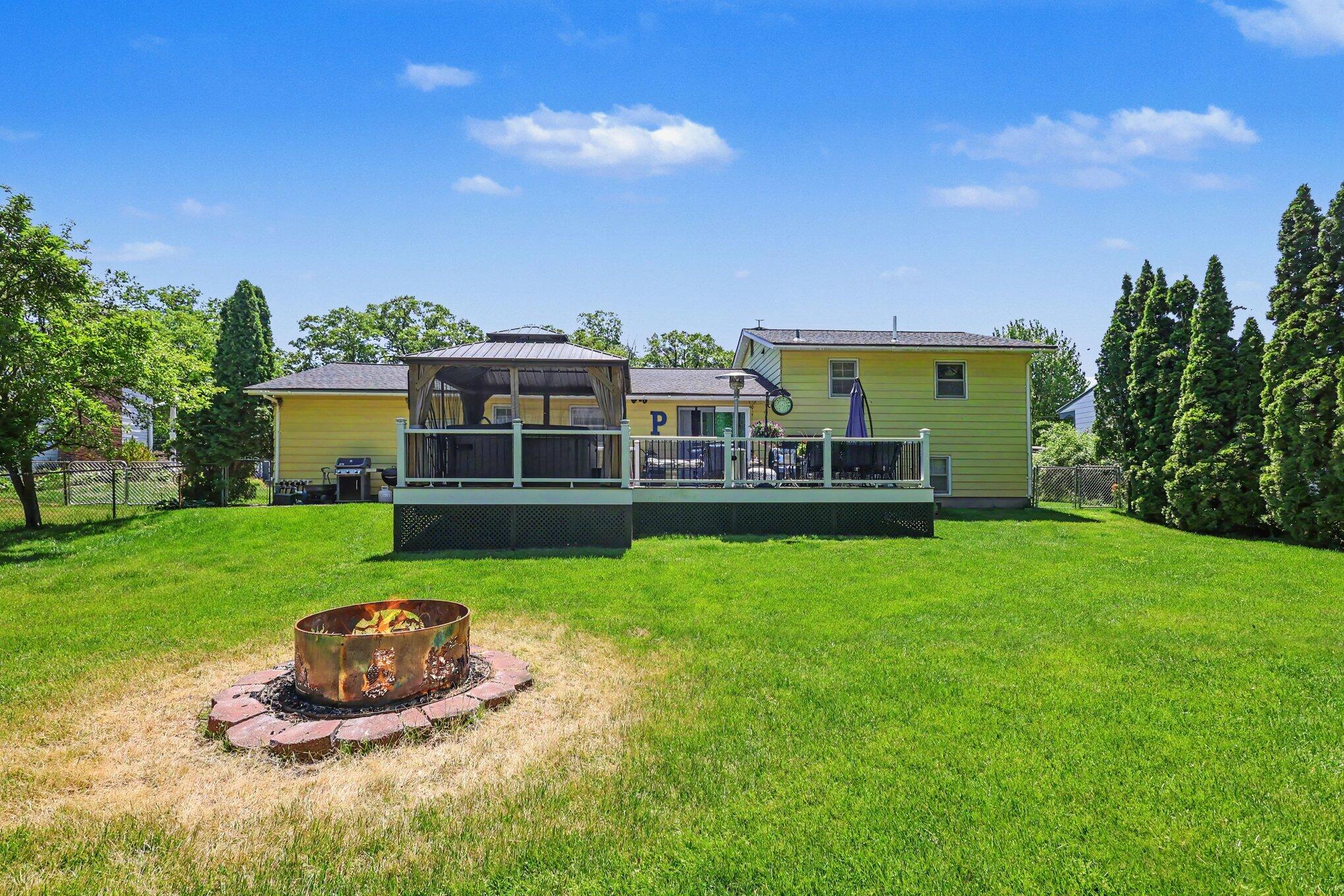 1852 Castle Avenue Muskegon MI 49441