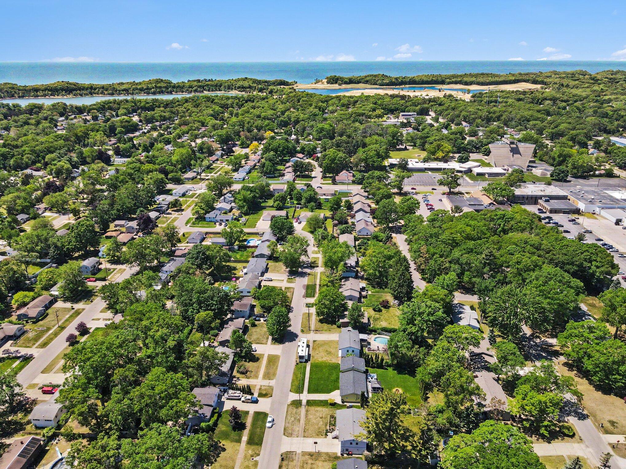 1852 Castle Avenue Muskegon MI 49441
