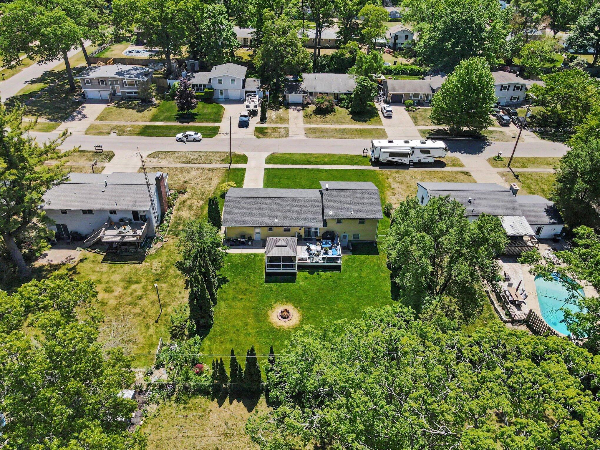 1852 Castle Avenue Muskegon MI 49441