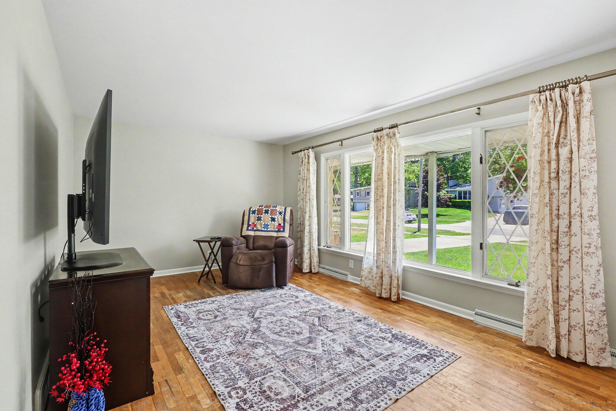 1852 Castle Avenue Muskegon MI 49441