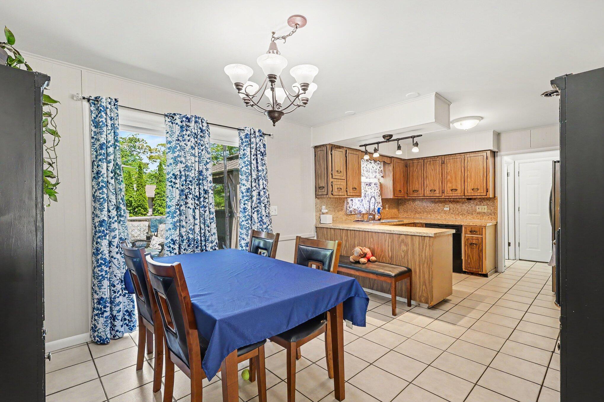 1852 Castle Avenue Muskegon MI 49441