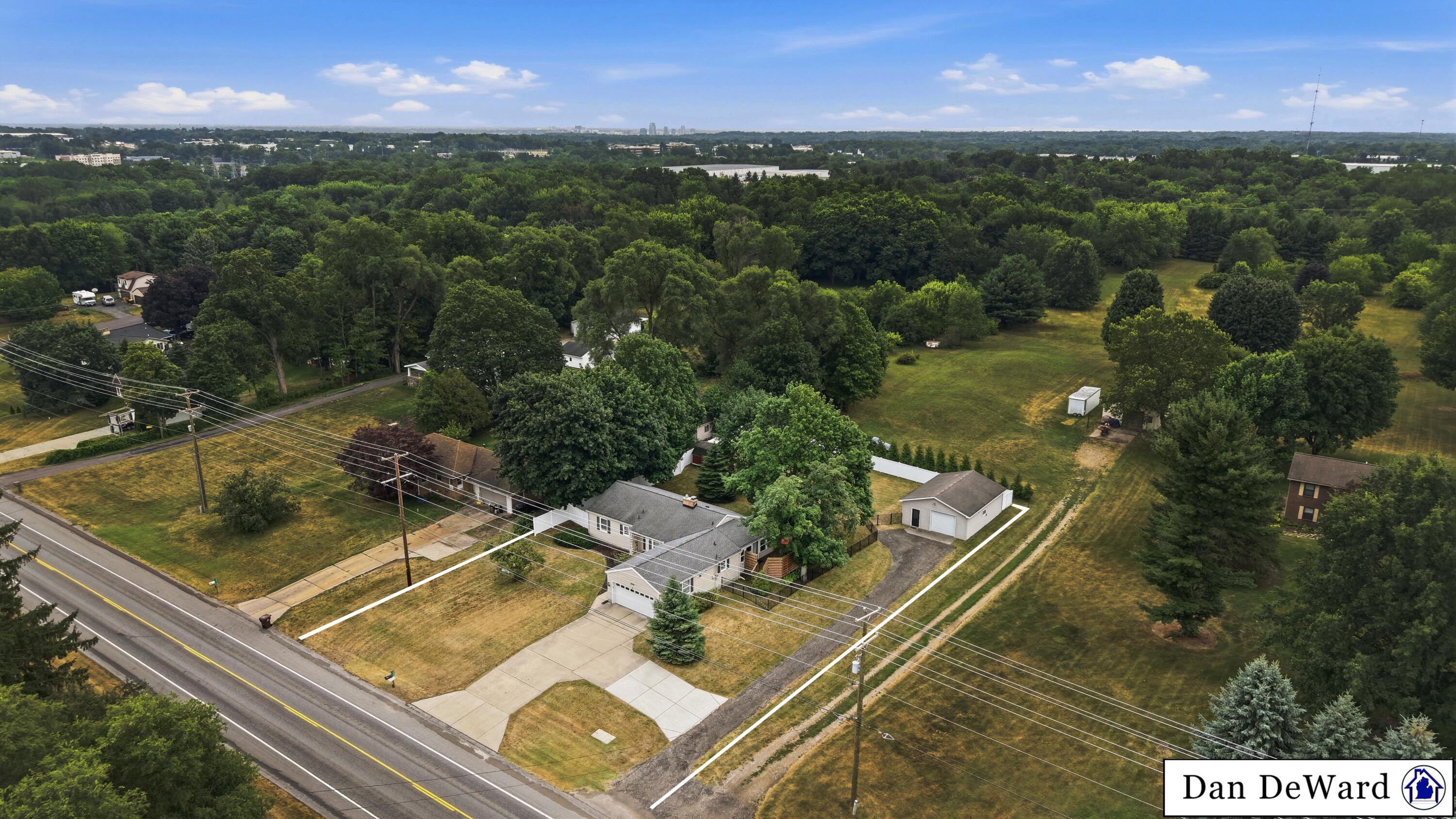 2888 4 Mile Road NW Grand Rapids MI 49544