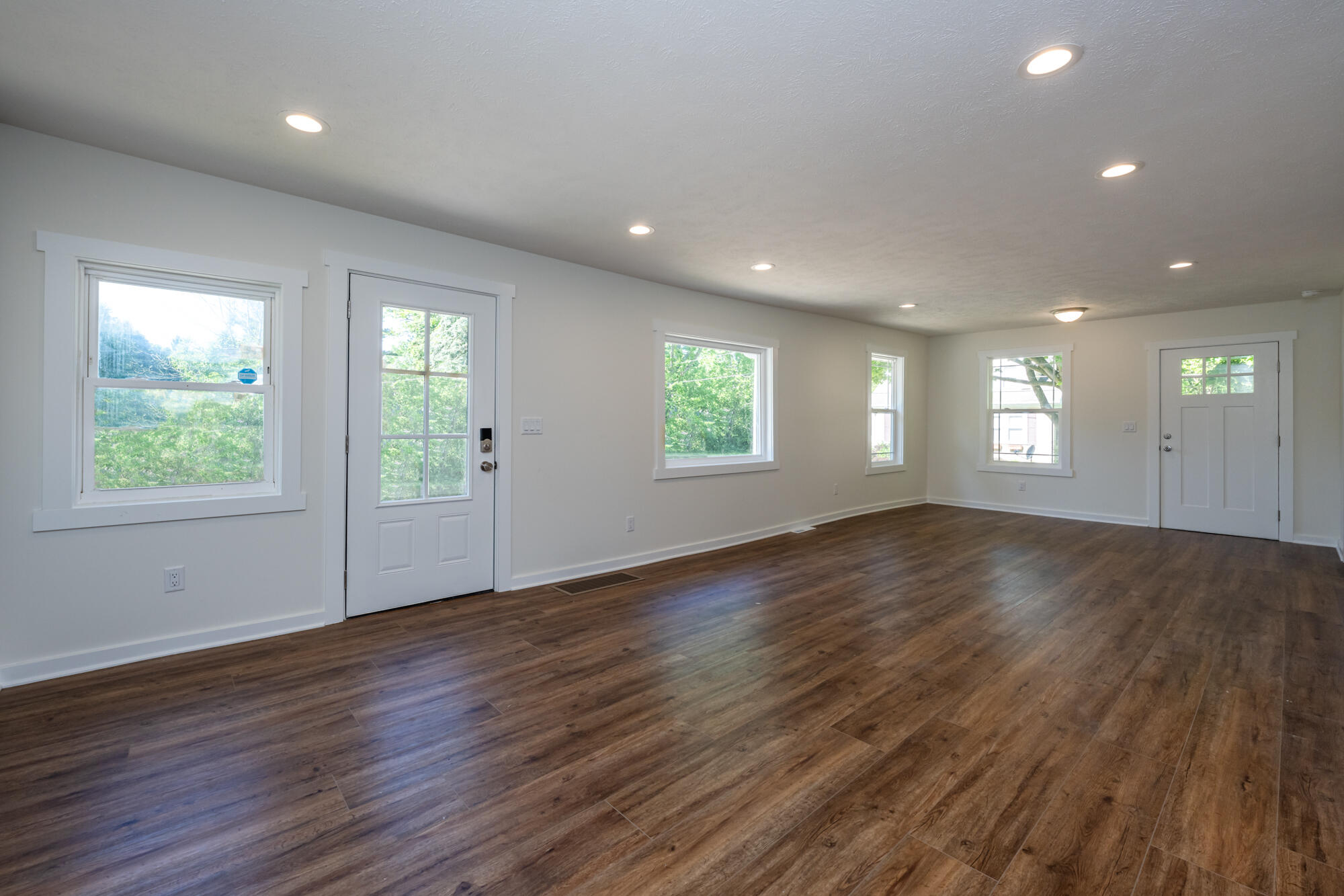 6027 Superior Street Coloma MI 49038