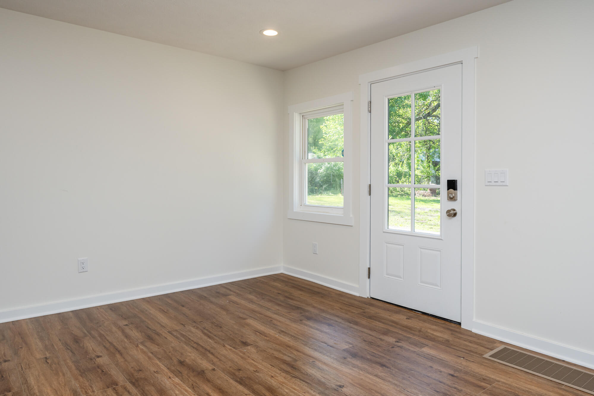 6027 Superior Street Coloma MI 49038