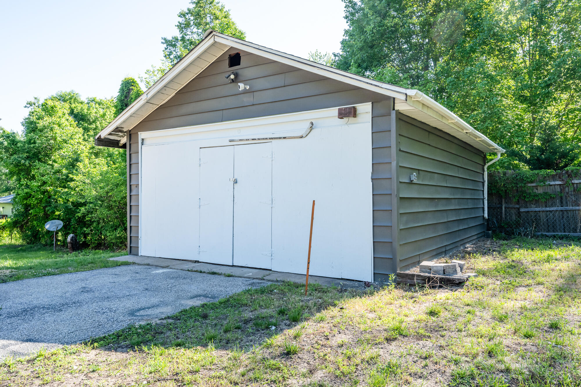 6027 Superior Street Coloma MI 49038