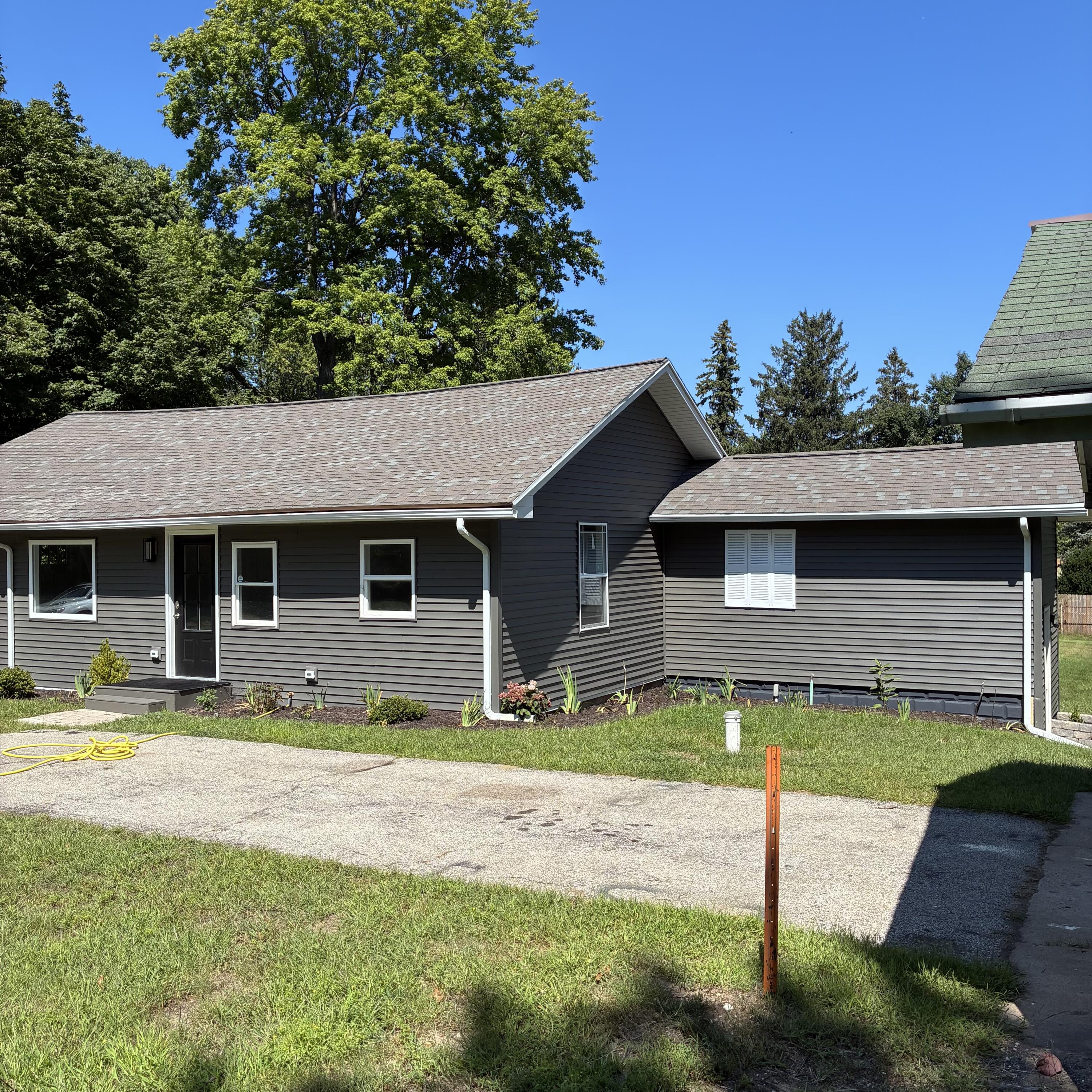 6027 Superior Street Coloma MI 49038