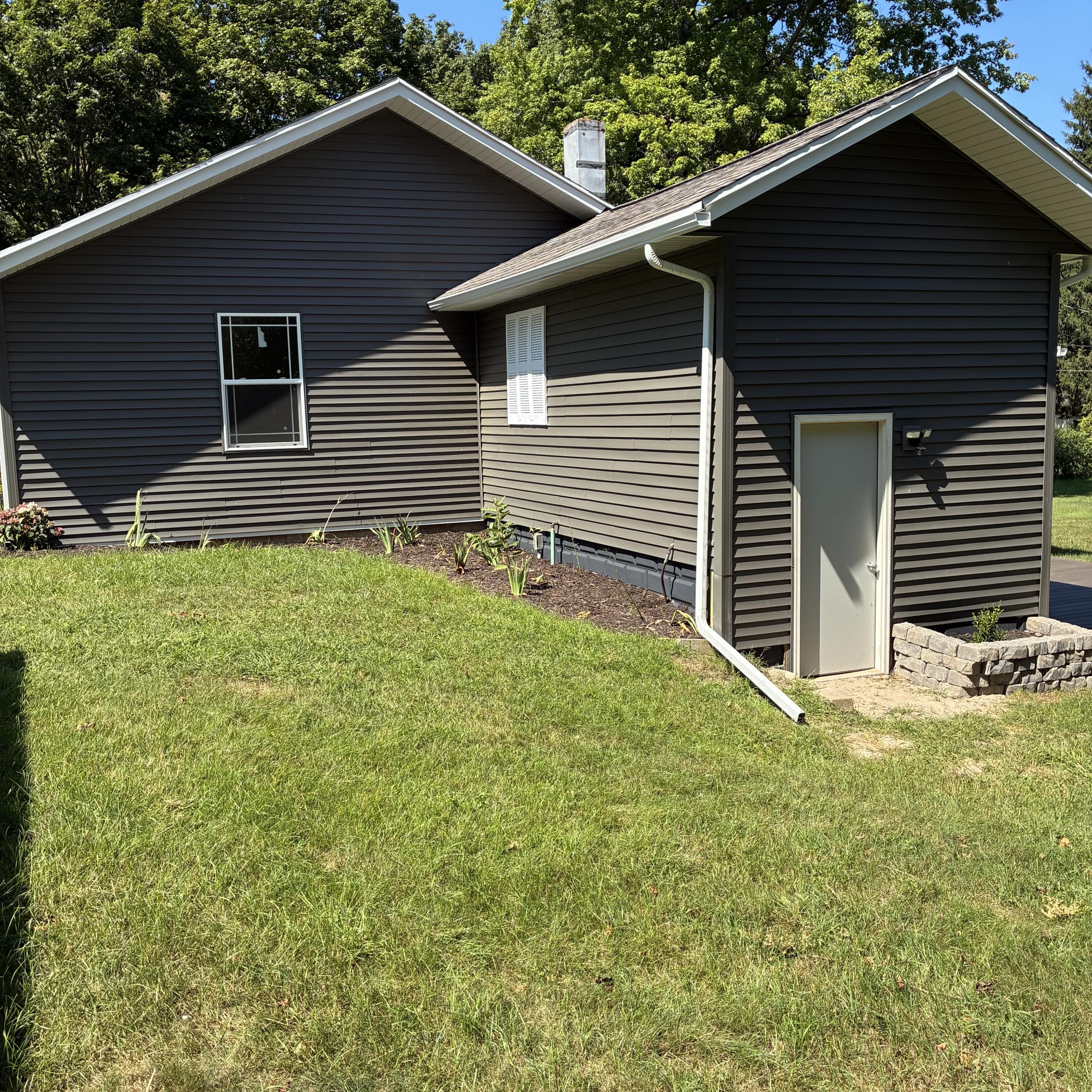 6027 Superior Street Coloma MI 49038