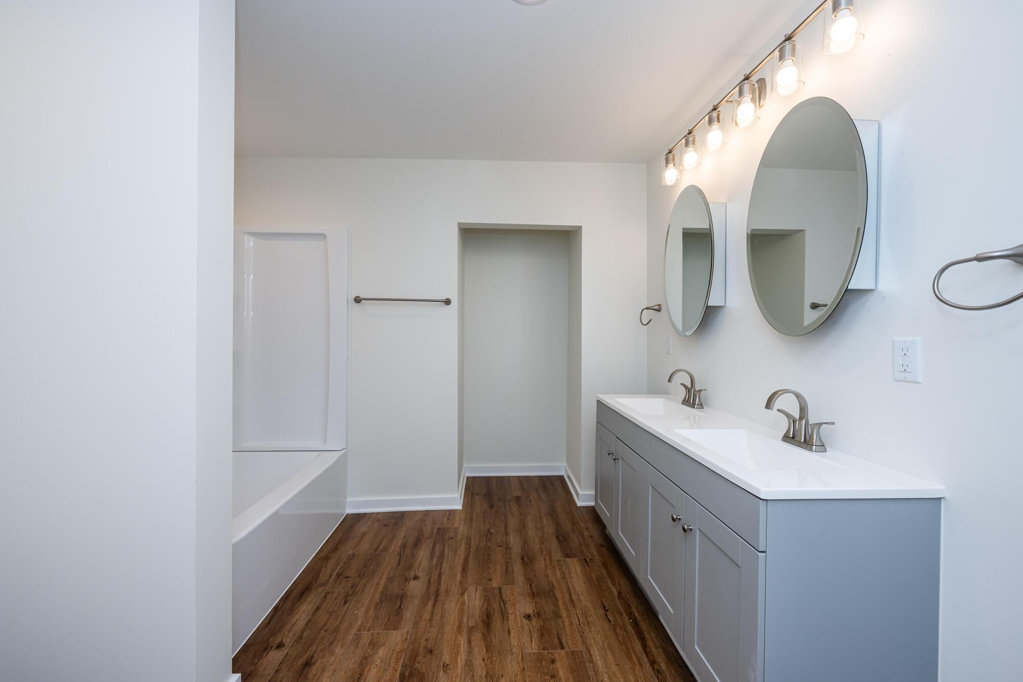 6027 Superior Street Coloma MI 49038