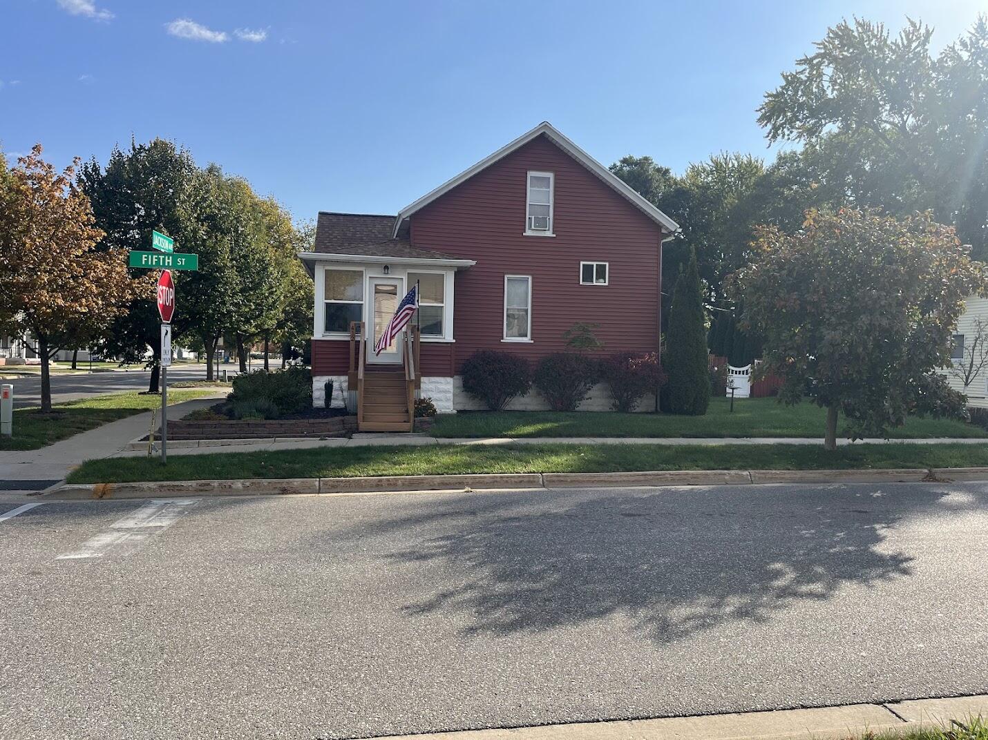 412 N 5th Street Grand Haven MI 49417