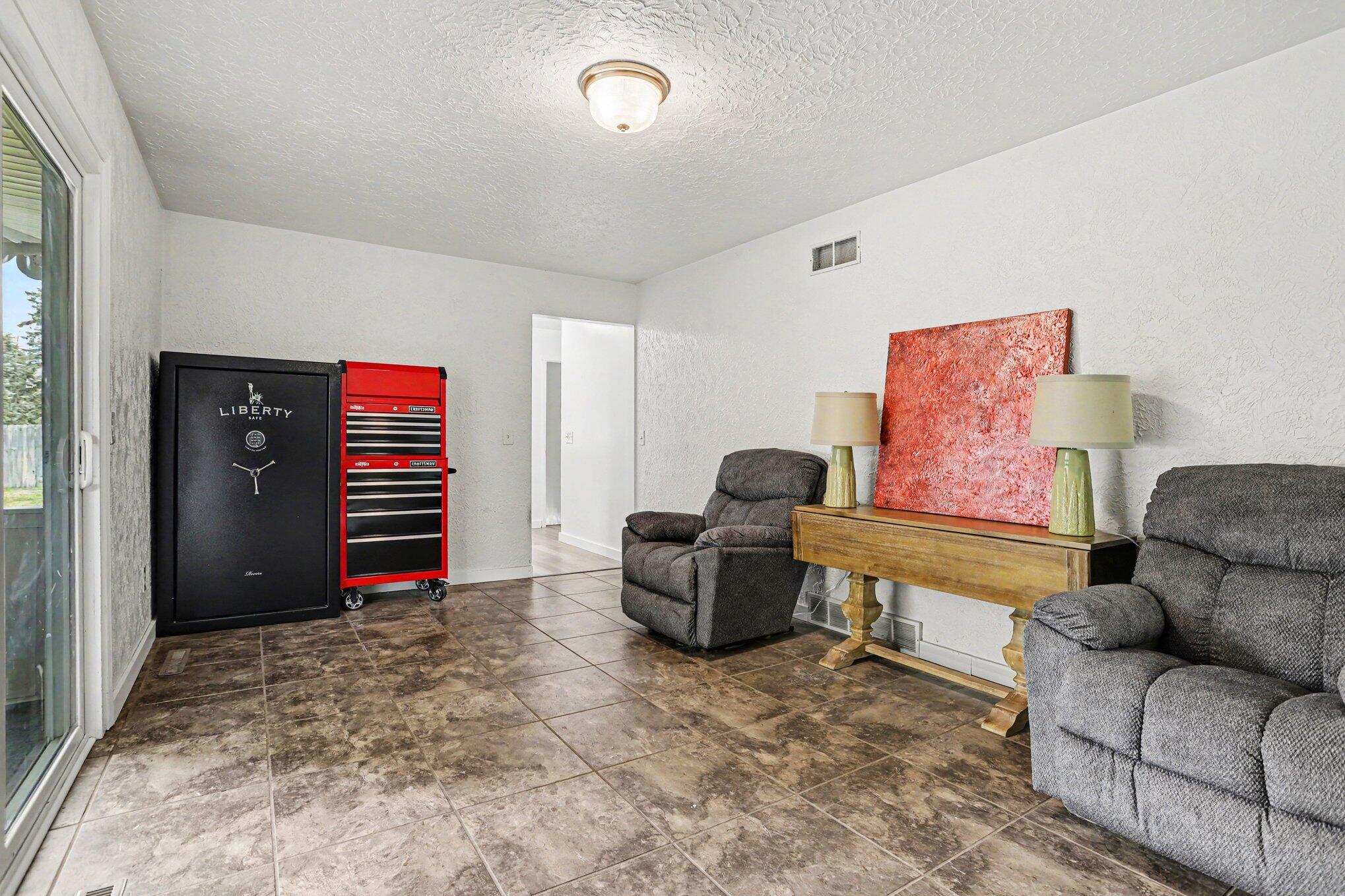 6621 Enola Avenue Kalamazoo MI 49048